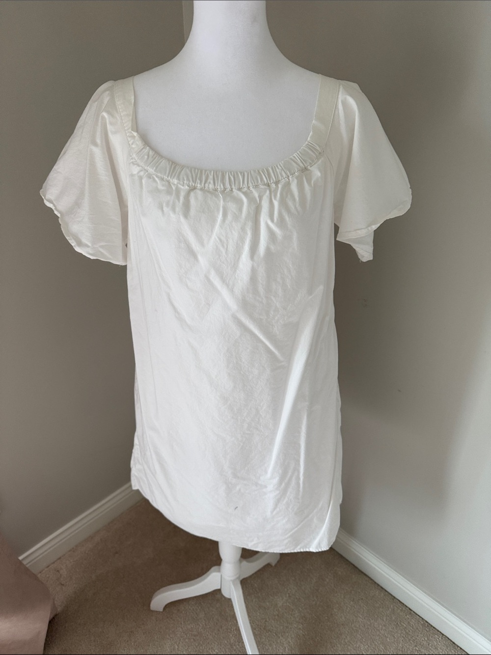 Banana Republic Cream Scoop Neck Flutter Sleeve Top